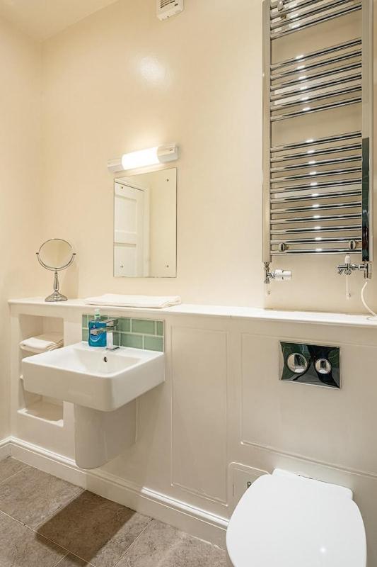 Spacious 2 Bedroom House With Stunning Views Bath Extérieur photo