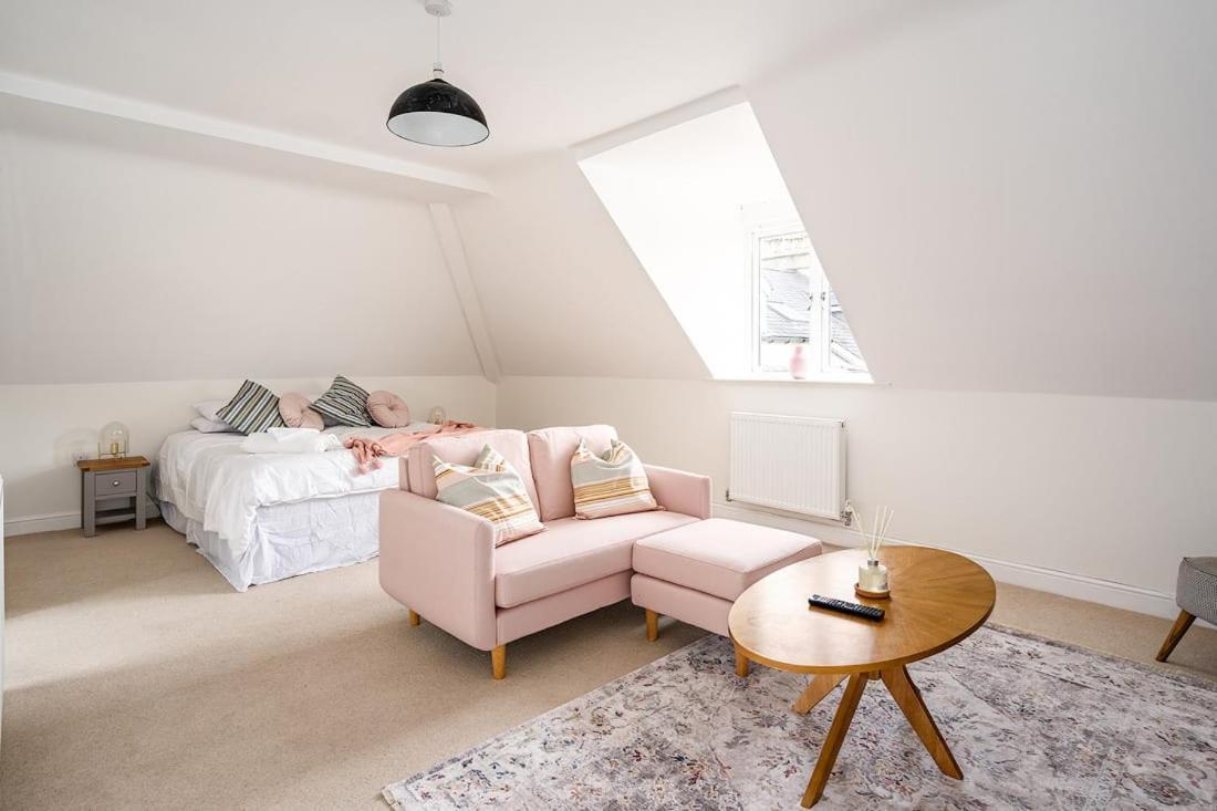 Spacious 2 Bedroom House With Stunning Views Bath Extérieur photo