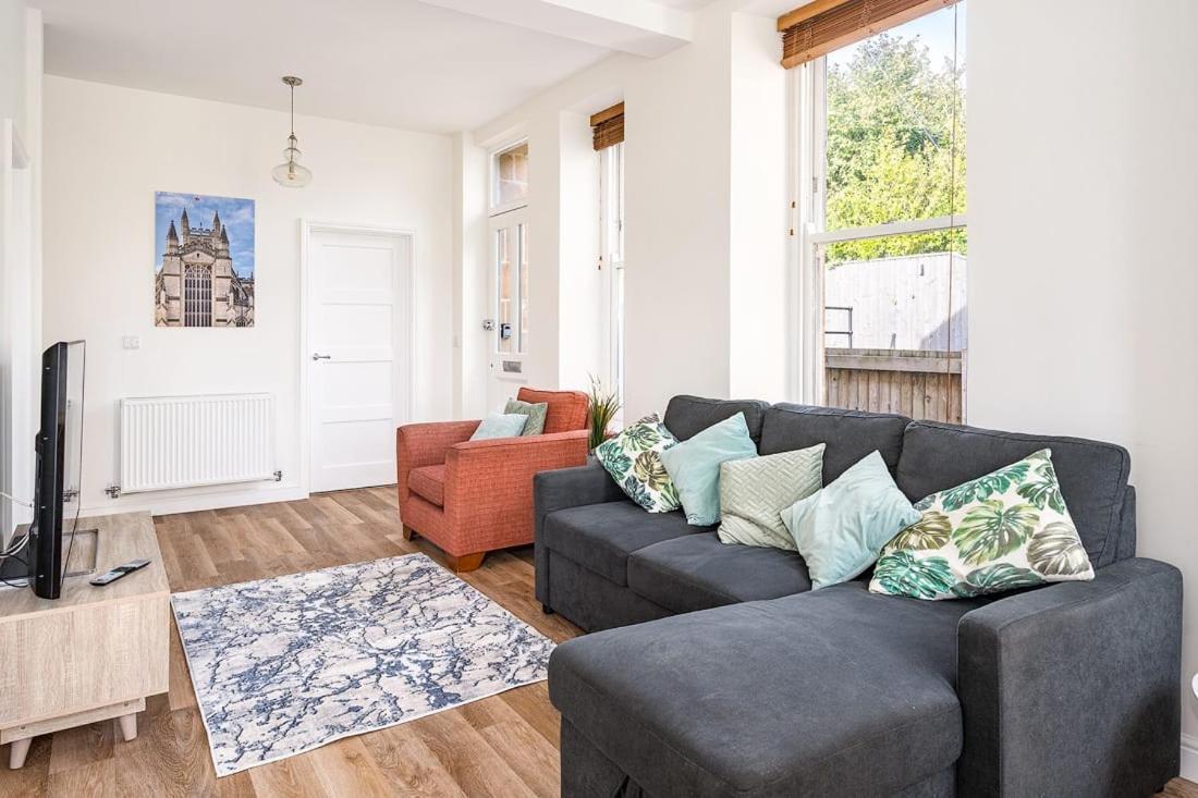 Spacious 2 Bedroom House With Stunning Views Bath Extérieur photo