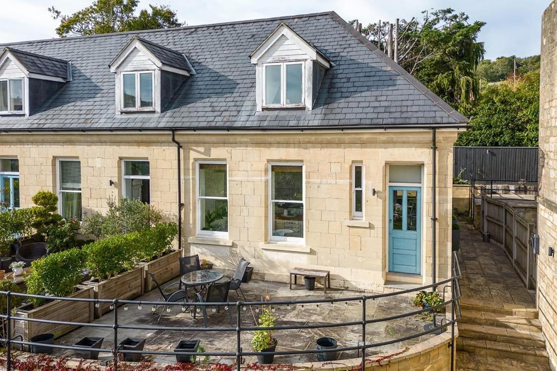 Spacious 2 Bedroom House With Stunning Views Bath Extérieur photo