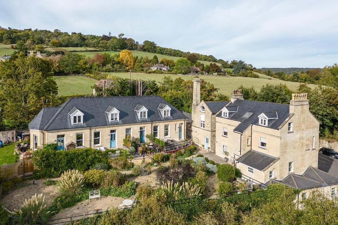 Spacious 2 Bedroom House With Stunning Views Bath Extérieur photo