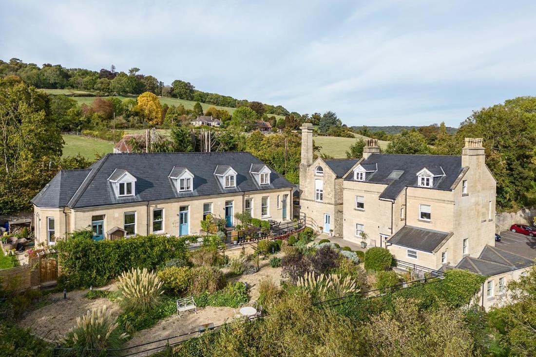 Spacious 2 Bedroom House With Stunning Views Bath Extérieur photo